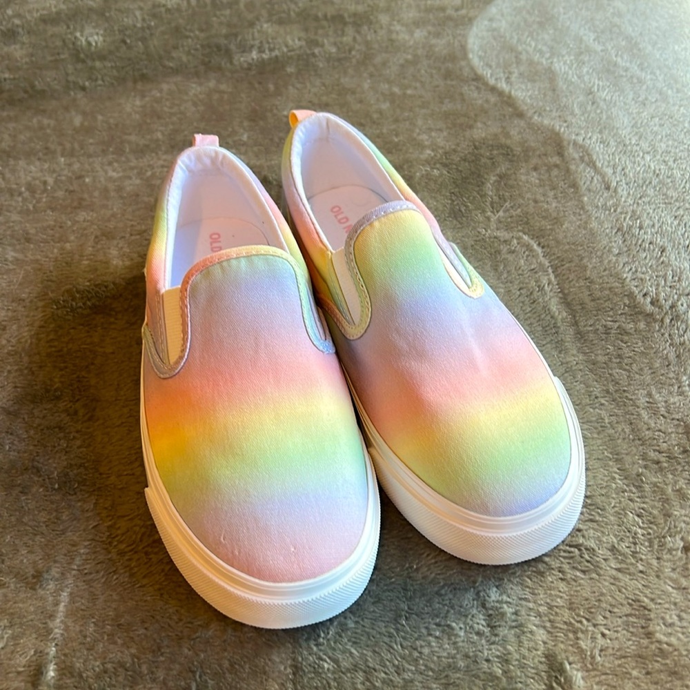 Old Navy Girls Rainbow Slip On Sneakers Size 4 New